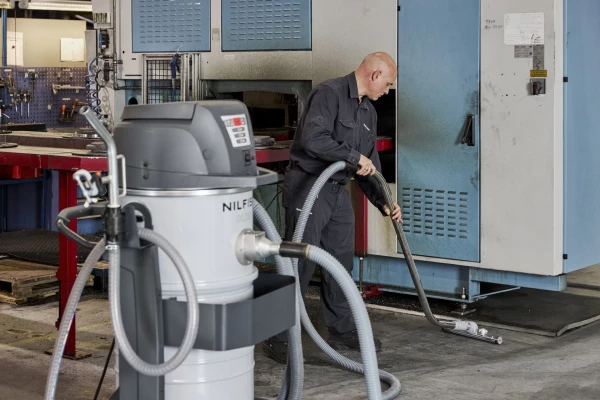 Nilfisk Industriesauger OIL230 E