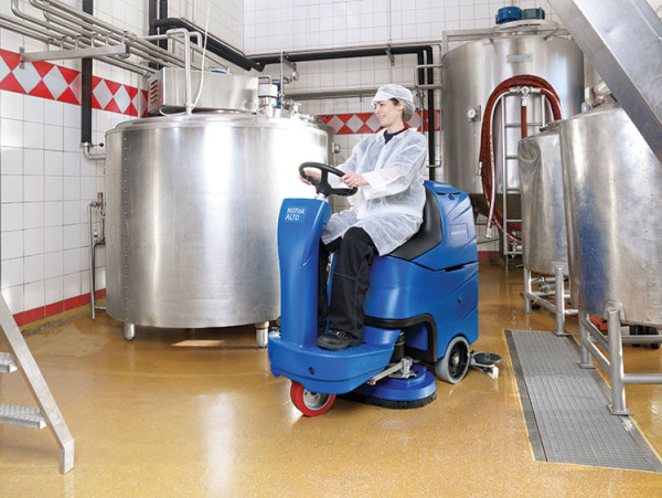 Nilfisk Scheuersaugmaschine SCRUBTEC R 471