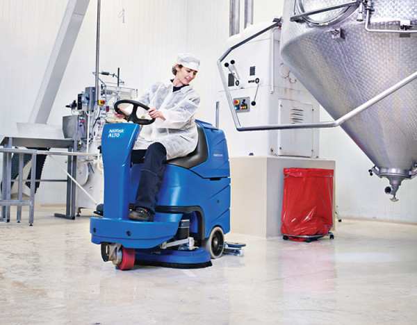Nilfisk Scheuersaugmaschine SCRUBTEC R 471