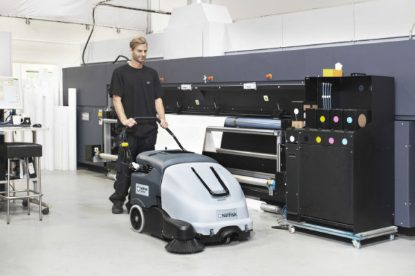 Nilfisk Kehrmaschine SW900 - Anwendung 02