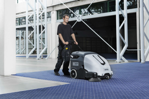 Nilfisk Kehrmaschine SW900 - Anwendung 01