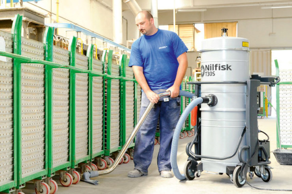 Nilfisk Industriesauger T30S 02